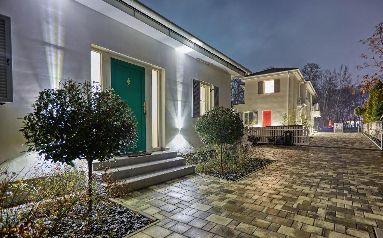 The Doors Boutique Apartments Mosonmagyarovar Luaran gambar