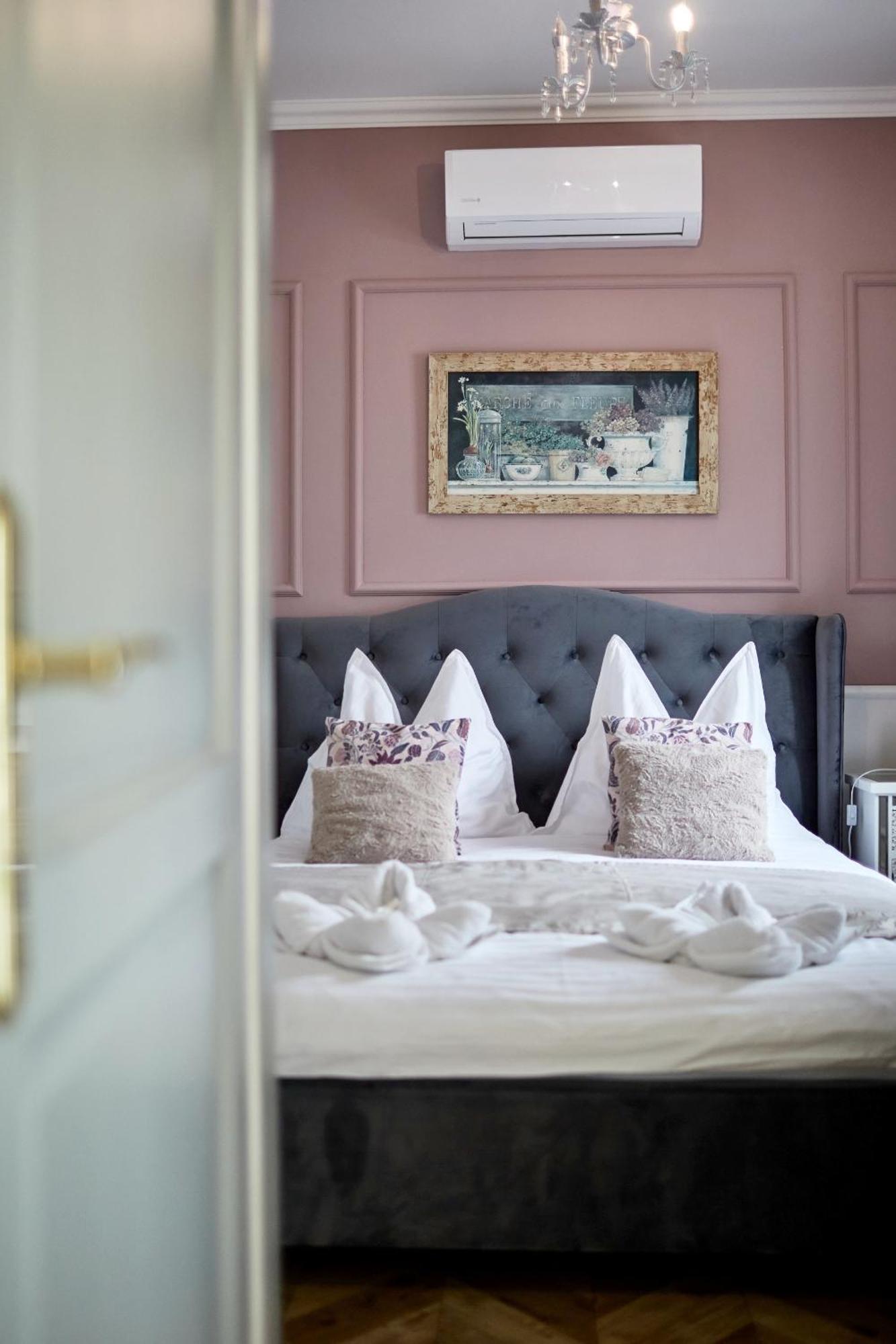 The Doors Boutique Apartments Mosonmagyarovar Luaran gambar